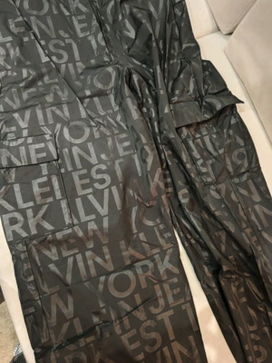 Calvin Klein cargo παντελόνια μαύρα XL με logo print καινούργια