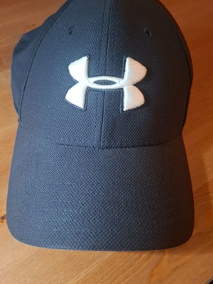 Under Armour hat black L/XL like new