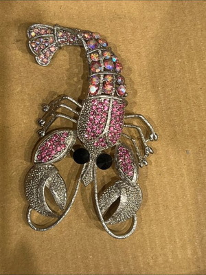 Jewelry pin new, pink