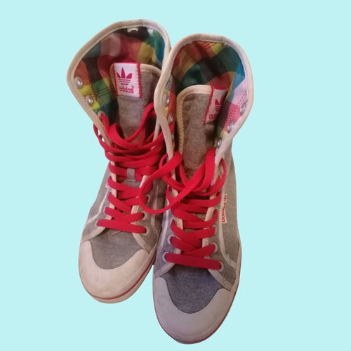 Adidas sport shoes used, grey with colorful reversible hi-top, size 37.5