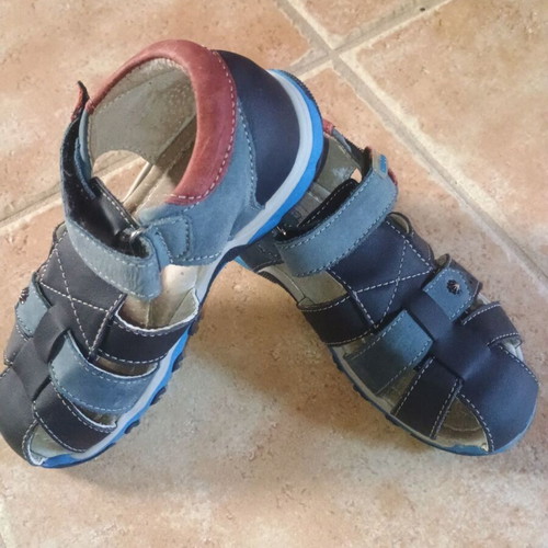 Chippo anatomical sandals size 31 like new, blue
