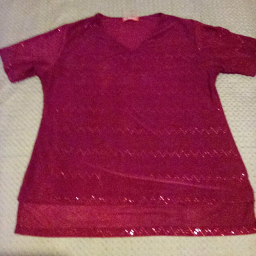 Blouse used with small sequins, red, size L