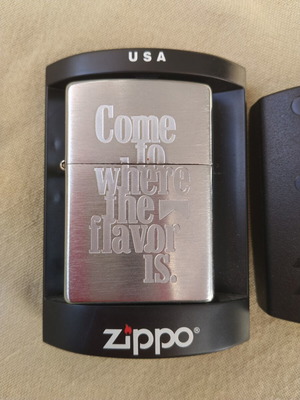 Zippo Marlboro Promo lighter "Come to where the flavor is." 2002