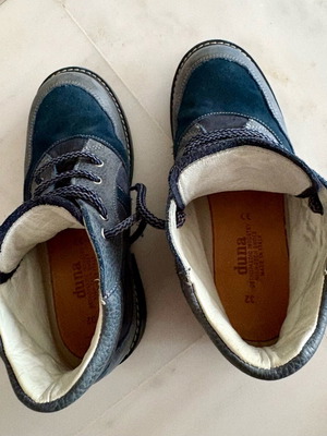 Duna Italian boots used, size 32, blue leather