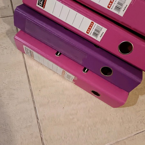 Skag folders like new, pack of 4, purple-pink