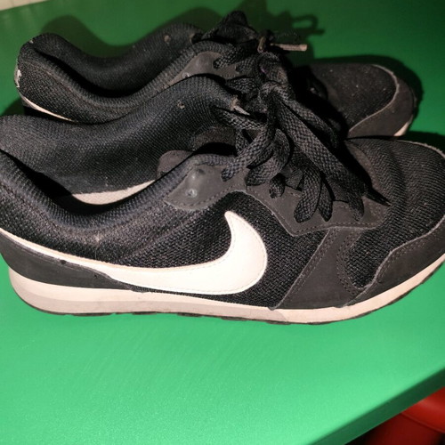 Nike athletic shoes size 38 used, black