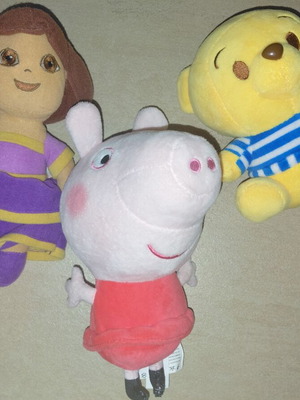 Dora Winnie and Peppa plush toys used, pack