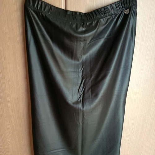 Mat women's black faux leather skirt new, size L/XL