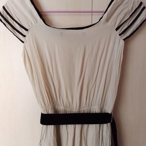 Zara dress short ecru with black velvet belt