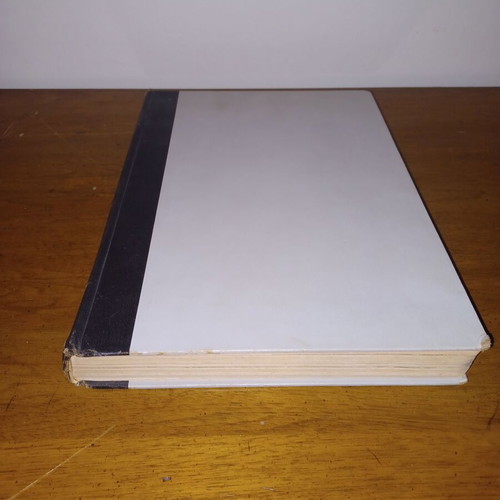 Collectible book The House Beautiful Book of Gardens and Outdoor Living like new