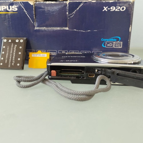 Olympus Camedia C-765 Ultra Zoom σαν καινούργια, πλήρες πακέτο