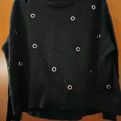 Thin sweater with studs like new, size M, black