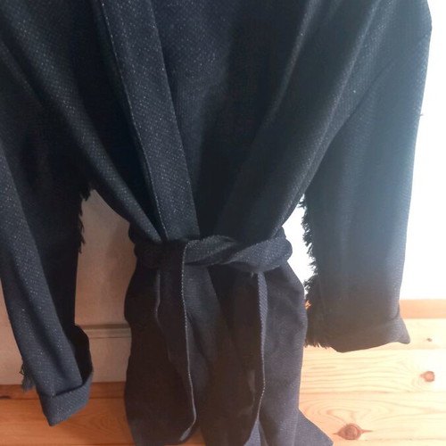 Regalinas women's cardigan like new with belt and fringes black