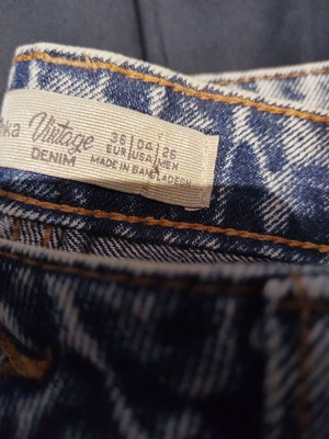 Bershka mom fit high-waist jean like new, blue