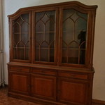 Showcase like new