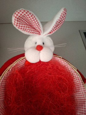 Wicker Easter basket like new, 20cm diameter