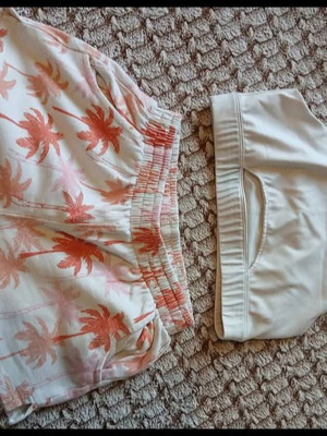Girls' clothing pack size 11-12 used, 12 pieces