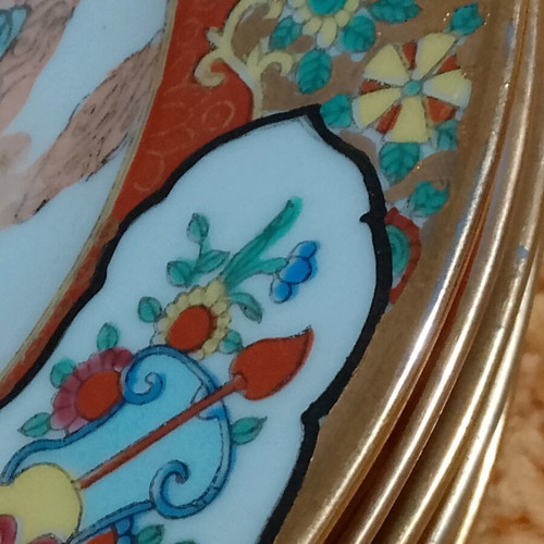 Vintage Famille Rose Chinese plates hand-painted, like new, set of 6