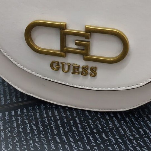 Guess Fleet Mini Saddle Crossbody bag new, cream color