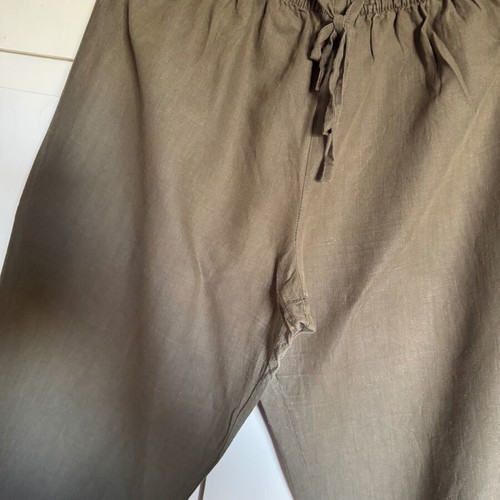 Women's linen pants khaki size 20 used with slight wear marks