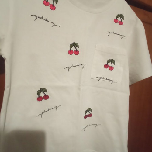 Cotton T-shirt like new, size S-M, white and red