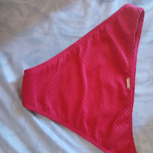 Minerva fuchsia bikini top 75c and bottom medium, like new
