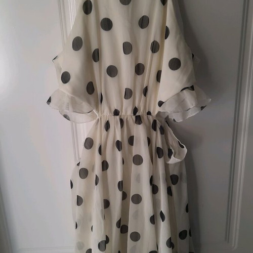 Beige polka dot dress Large new Trendyol