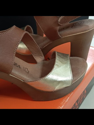 Ragazza leather sandals, gold and camel, with heel, size 37