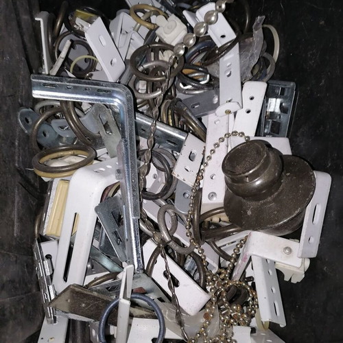 G brackets for supports like new, pack of 80 pieces with screws