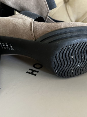 Hogan pumps, grey, size 40