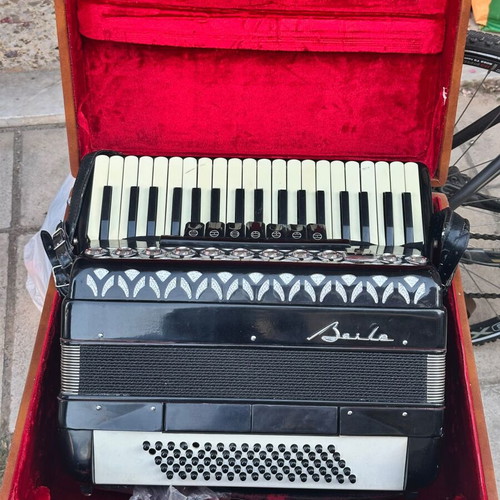 Baile Vintage Accordion 34 Keys used with Carrying Case Shanghai China