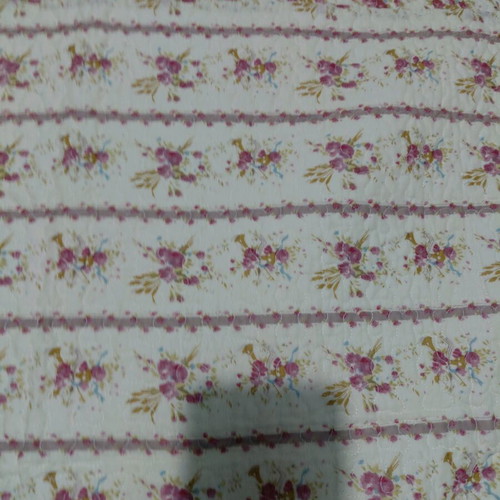 Light quilted double bed cover like new with 2 matching pillowcases