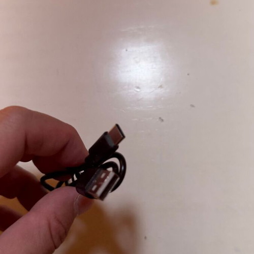 Short USB to USB Type-C charging cable, black