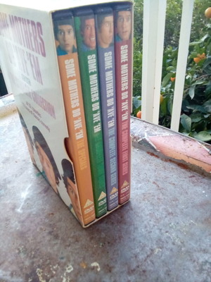 Dvd σειρНякои майки ги имат κωμωδία