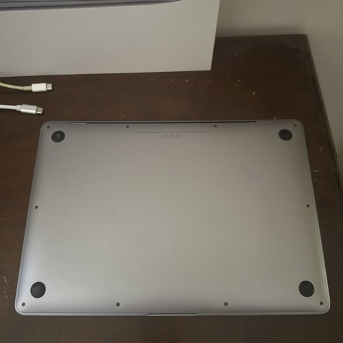 MacBook Air M1 256GB used with original charger and box