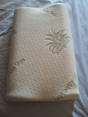Anatomic pillow