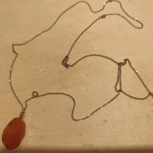 Necklace like new, elegant