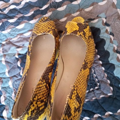 Migato pumps unused yellow brown size 39 with 12cm thin heel