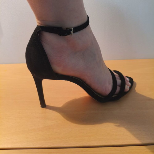 Stradivarius black suede sandals size 38 used