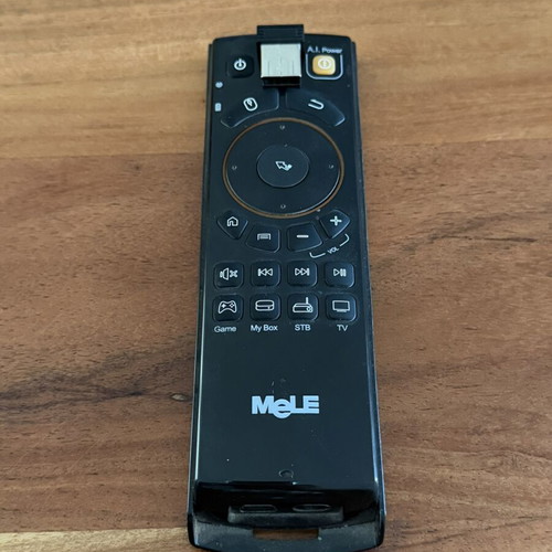 MeLE Air Mouse Wireless Mini Keyboard like new with Touchpad and QWERTY