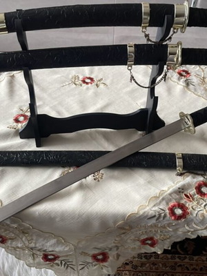 Katana swords 3 sizes like new