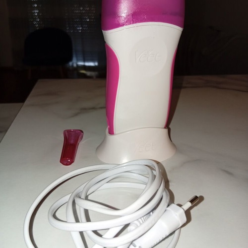 Veet Wax Heater with Base and Case like new
