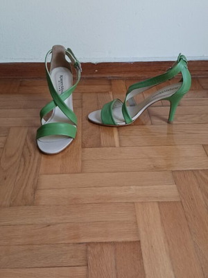 Roberto Venuti green sandals like new, leather with 9 cm heel