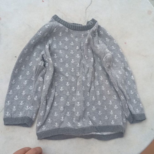 Baby sweater like new, size 9-12 months, 100% cotton