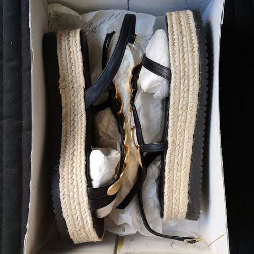 Makis Kotris sandals like new with gold details, size 38