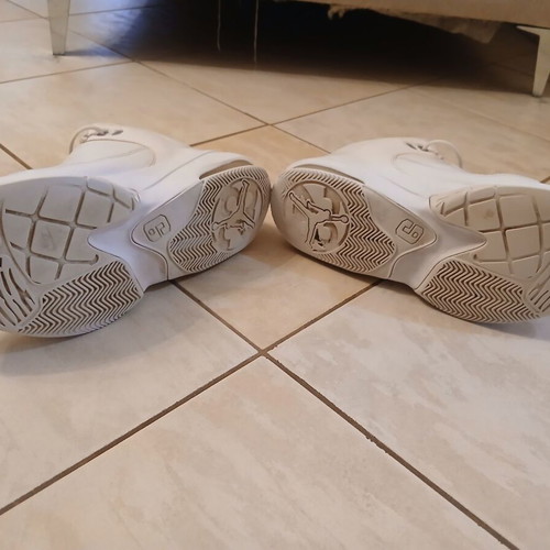 Jordan athletic shoes size 45 used, white