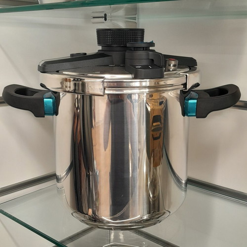 Stainless Steel Pressure Cooker 8 Liters New