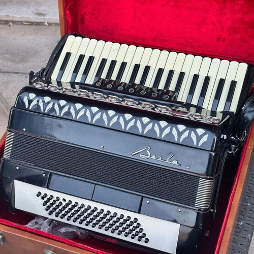 Baile Vintage Accordion 34 Keys used with Carrying Case Shanghai China