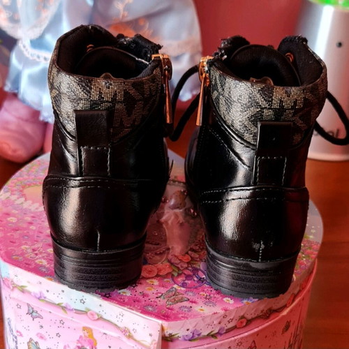 Michael Kors boots for girls black leather size 23 like new