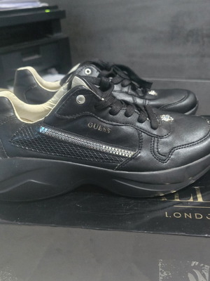 Guess sneakers size 42 new, black